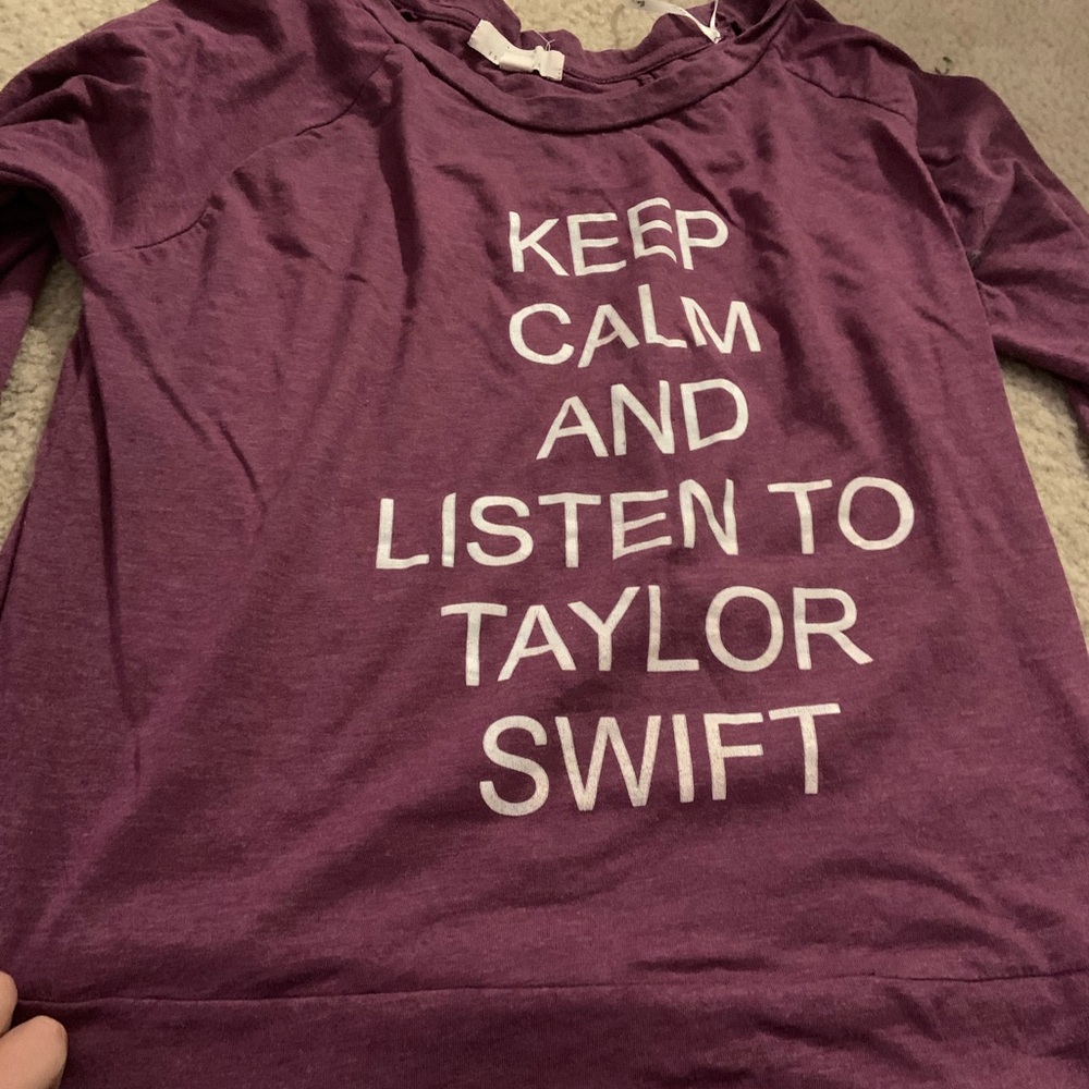 “Keep Calm and Listen to Taylor Swift” shirt